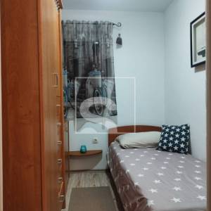 Kuća s dvorištem u Peroju