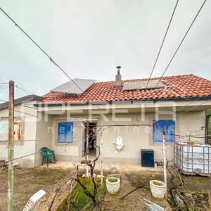 Kuća s velikim zemljištem i maslinama u Bogdanovićima