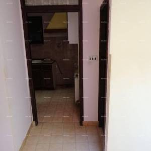 Kuća u centru Marčane s vrtom.