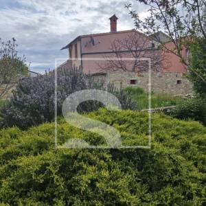 Kuća u Vodnjanu sa dvorištem