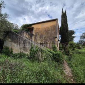 KUĆA ZA ADAPTACIJU S VELIKOM OKUĆNICOM - ZADAR (INVESTICIJSKA PRILIKA)