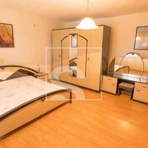 Kuća Žminj 200 m² s pomoćnim objektima, garažom i dvorištem 