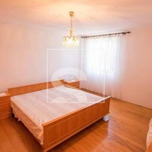 Kuća Žminj 200 m² s pomoćnim objektima, garažom i dvorištem 