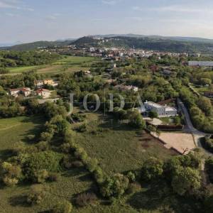 Labin, građevinsko zemljište na traženoj lokaciji u blizini centra