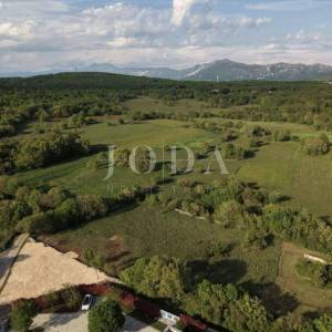 Labin, građevinsko zemljište na traženoj lokaciji u blizini centra