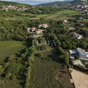 Labin, građevinsko zemljište na traženoj lokaciji u blizini centra