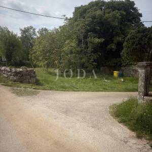 Labin, okolica, kuća za adaptaciju u manjem, mirnom selu