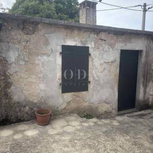 Labin, okolica, kuća za adaptaciju u manjem, mirnom selu