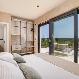 Labin, okolica, moderna Villa s bazenom i privatnim wellnessom