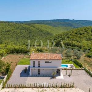 Labin, okolica, moderna Villa s bazenom i privatnim wellnessom