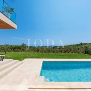 Labin, okolica, moderna Villa s bazenom i privatnim wellnessom