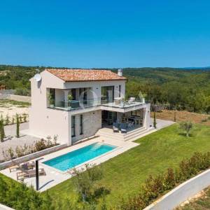 Labin, okolica, moderna Villa s bazenom i privatnim wellnessom