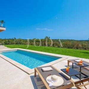 Labin, okolica, moderna Villa s bazenom i privatnim wellnessom