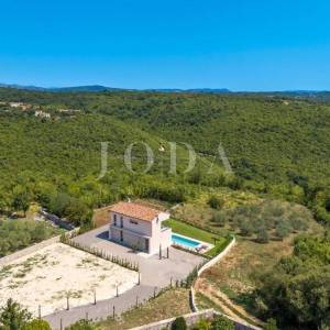 Labin, okolica, moderna Villa s bazenom i privatnim wellnessom