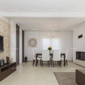 Labin – Uređena prizemnica s bazenom