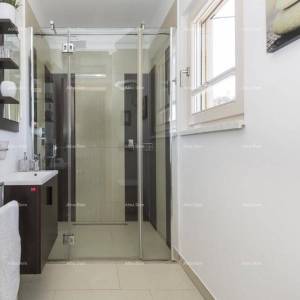 Labin – Uređena prizemnica s bazenom