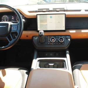 Land Rover Defender 110 X-Dynamic HSE 3.0D 300ks AWD