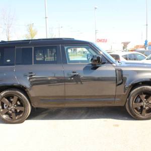 Land Rover Defender 110 X-Dynamic HSE 3.0D 300ks AWD