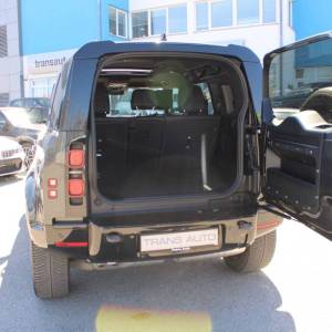 Land Rover Defender 110 X-Dynamic HSE 3.0D 300ks AWD