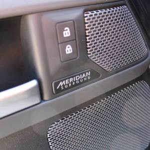 Land Rover Defender 110 X-Dynamic HSE 3.0D 300ks AWD