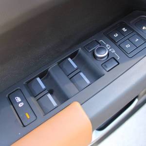 Land Rover Defender 110 X-Dynamic HSE 3.0D 300ks AWD