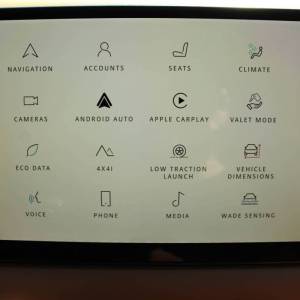 Land Rover Defender 110 X-Dynamic HSE 3.0D 300ks AWD