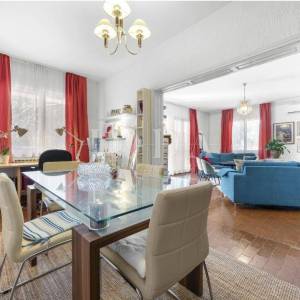 Ližnjan, kuća sa tri stambene jedinice 