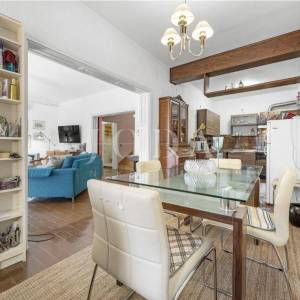 Ližnjan, kuća sa tri stambene jedinice 