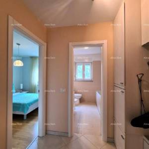 Ližnjan u prodaji  jedna velika i jedna mala kuća.