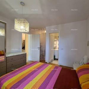 Ližnjan u prodaji  jedna velika i jedna mala kuća.