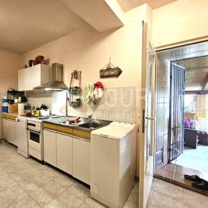 Lovran, stan prvi red do mora 2s+db, 120.26m2 