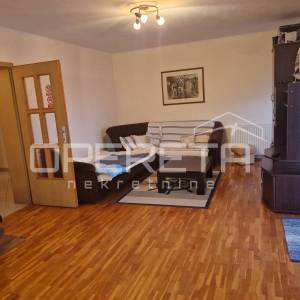 Lovran – Stan s pogledom na more, okućnicom, roštiljem i parkirnim mjestom u mir