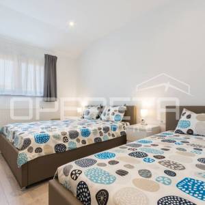 LUKSUZAN STAN U MEDULINU – 95 m² s velikom terasom i parkingom!