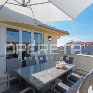 LUKSUZAN STAN U MEDULINU – 95 m² s velikom terasom i parkingom!