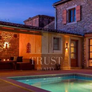 Luksuzni kameni resort – dvije kamene ljepotice s grijanim bazenom i prekrasnim dvorištem, 2 km od mora