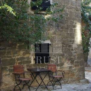 Luksuzni kameni resort – dvije kamene ljepotice s grijanim bazenom i prekrasnim dvorištem, 2 km od mora