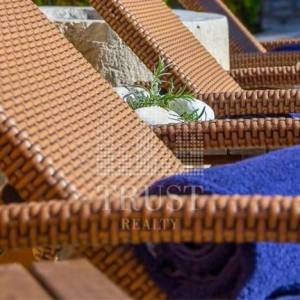 Luksuzni kameni resort – dvije kamene ljepotice s grijanim bazenom i prekrasnim dvorištem, 2 km od mora