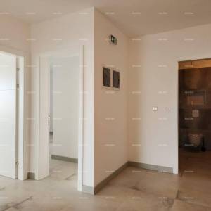 Luksuzni stan s bazenom, novogradnja --Banjole, Volme!Zgrada ima uporabnu dozvolu.