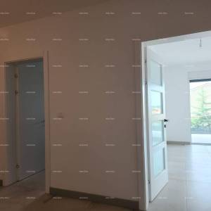 Luksuzni stan s bazenom, novogradnja --Banjole, Volme!Zgrada ima uporabnu dozvolu.