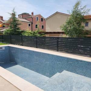 Luksuzni stan s bazenom, novogradnja --Banjole, Volme!Zgrada ima uporabnu dozvolu.