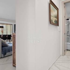 Luksuzni stan u Pješčanoj uvali, prva linija do mora