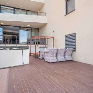 Luksuzni stan u Pješčanoj uvali, prva linija do mora