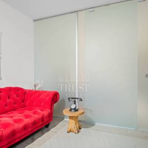 Luksuzni stan u Pješčanoj uvali, prva linija do mora