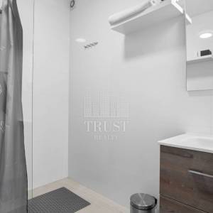 Luksuzni stan u Pješčanoj uvali, prva linija do mora