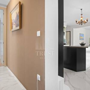 Luksuzni stan u Pješčanoj uvali, prva linija do mora