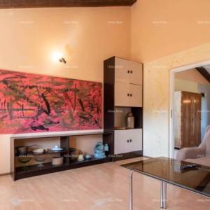 Lungomare – Pula, stan s prostranom terasom i vrtom