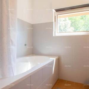 Lungomare – Pula, stan s prostranom terasom i vrtom