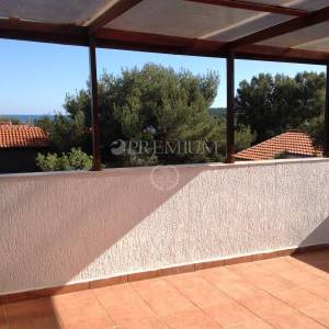 Mali Lošinj, samostojeća kuća s dvije stambene jedinice! 