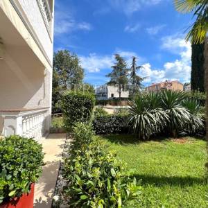 Malinska, apartman s okućnicom, blizu mora!