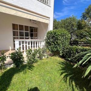 Malinska, apartman s okućnicom, blizu mora!